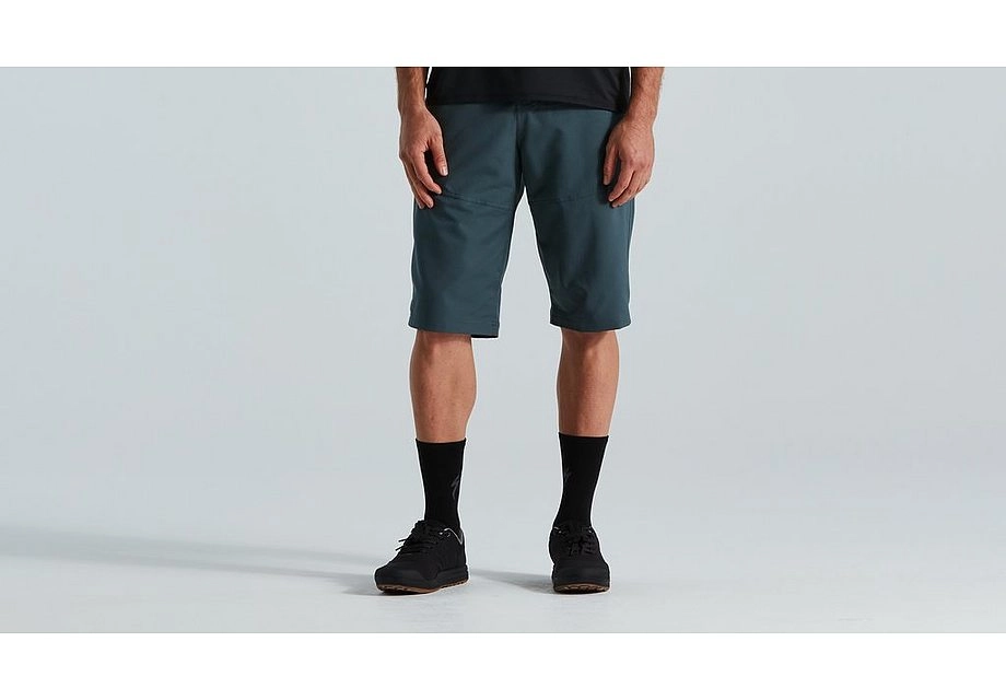 2021 SPECIALIZED TRAIL MENS SHORT - 36, CAST BATTLESHIP