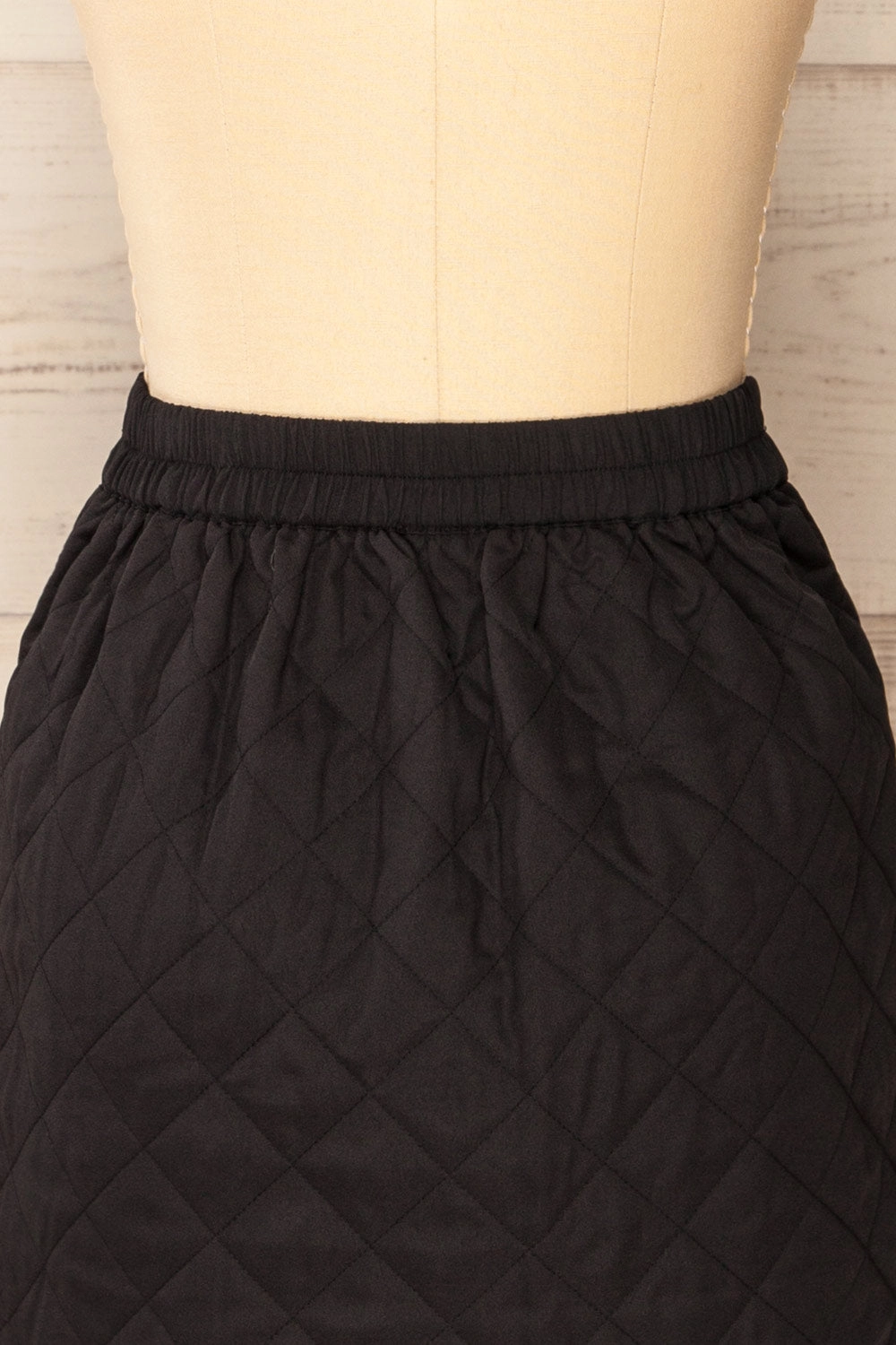 Oviedo | Black Quilted Wrap Skirt